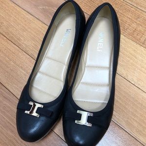Van Eli black flats never been worn